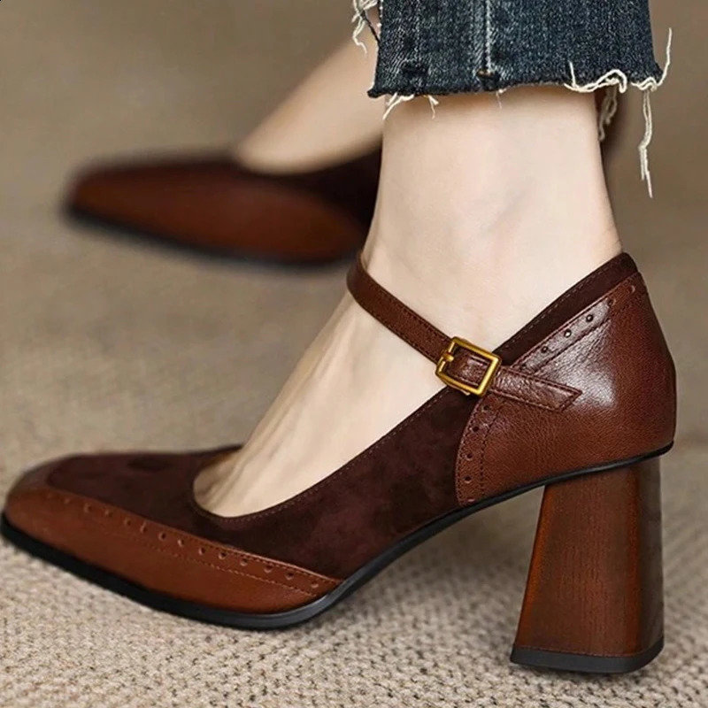 2025 Fashion French Style Women's Black Square Toe Chunky Heel Thick Sole Buckle Slip-On Pumps Vintage Sandals for Ladies 260916
