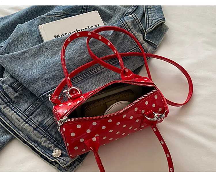 Designer Vintage New Shoder French Bag for Wen Fi Crossbody Bag Mini low Handbag Polka Dot Tote Ladies Casual Underarm Bag J260916