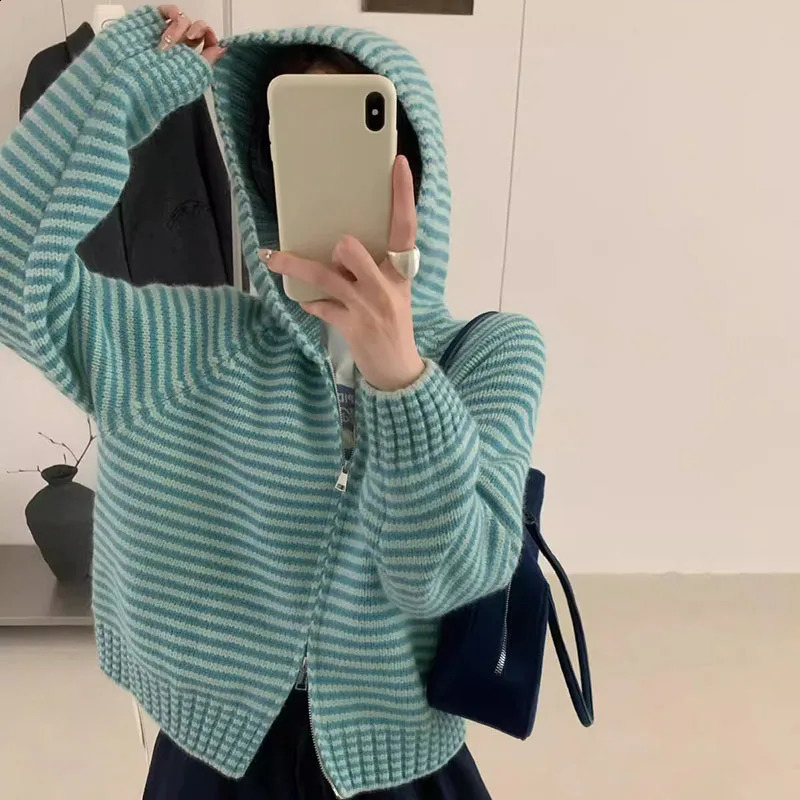 Retro Striped Zip-up Hooded Knit Cardigan Women Autumn Winter Loose Fitting Short Coat Female Korean Lazy Style Sweater Knitwear 260916