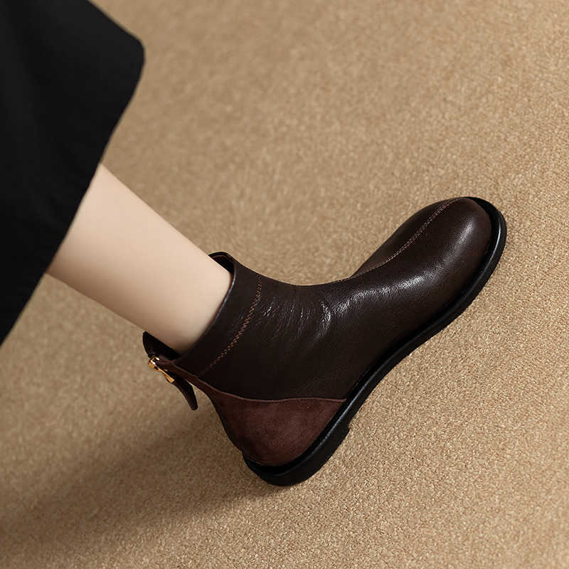 toe Short leather round slim boots for women in autumn and winter 2025 new flat commuting women's shoes D260916