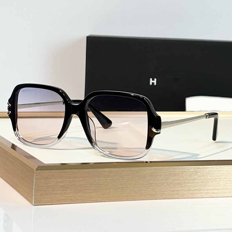 Vintage Rectangle Sunglasses For Women CH3516 Ombre Black Clear Frame Pink Purple Gradient Lens Ring Hinge Detail UV400 Y2K Shades Daily Wear For To