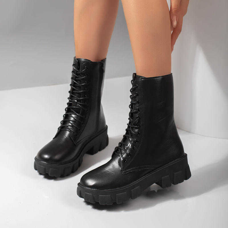 Design Thick Bottom Motorcycle Boots Women Winter 2026 Side Zip Platform Ankle Boots Plus Size Short Booties for Women D260916