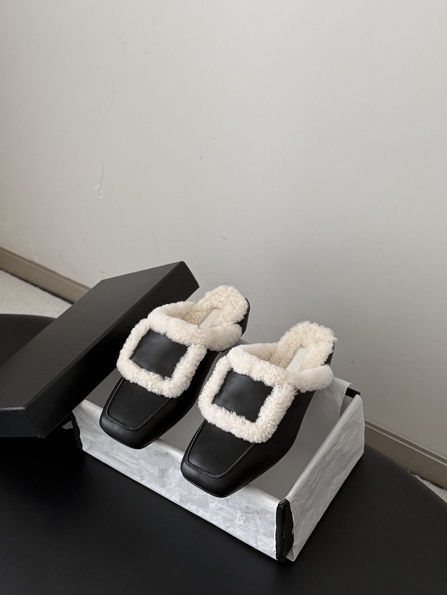 10a Top Quality Luxury Designer Slippers 2026 Autumn and Winter New Classic Square Head Wool Mao Mao Ban Tuo High Heels Shoes