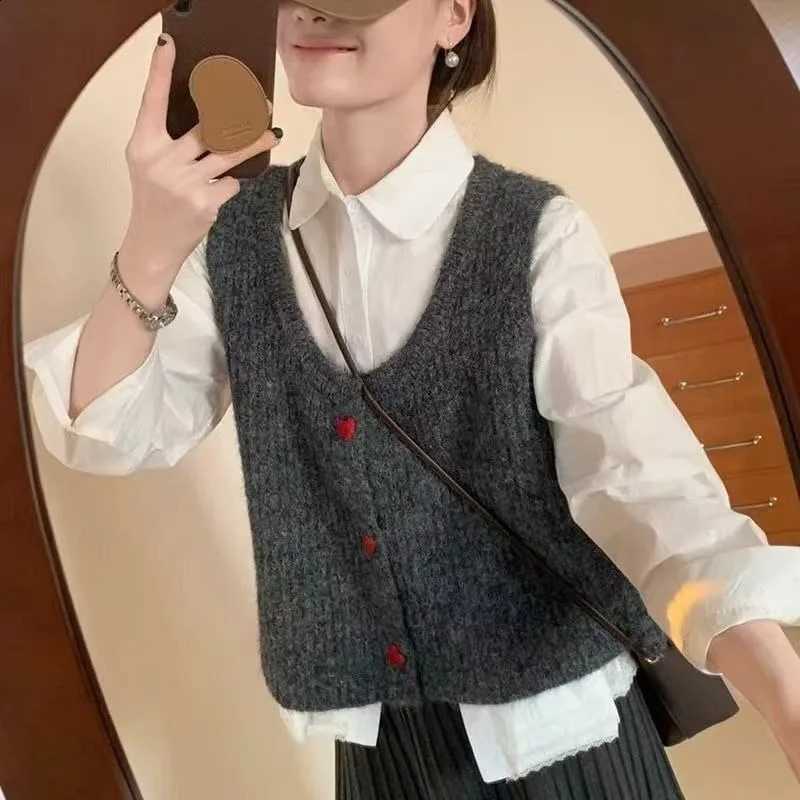 Women's Vest V-Neck Chic Knit Red Love Button Single-breasted Sleeveless Knitwear Cardigan Korean Crop Spring Autumn WaistcoatW260915