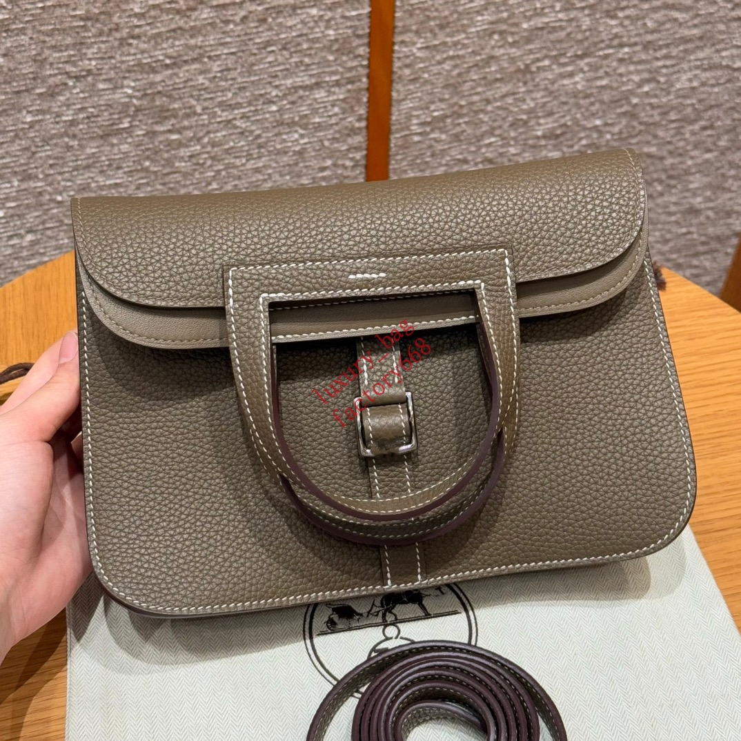 12a womens luxurys designers bags messenger handbag high quality brown togo leather 22cm Horseshoe Bun designer tote bag luxurys handbags bags for w