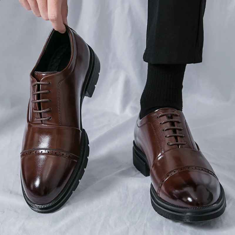 Classic Brogues Shoes Men Trend Wedding Social Leather Shoes For Men High Quality Men's Dress Shoes Casual Business Shoes Male 260916