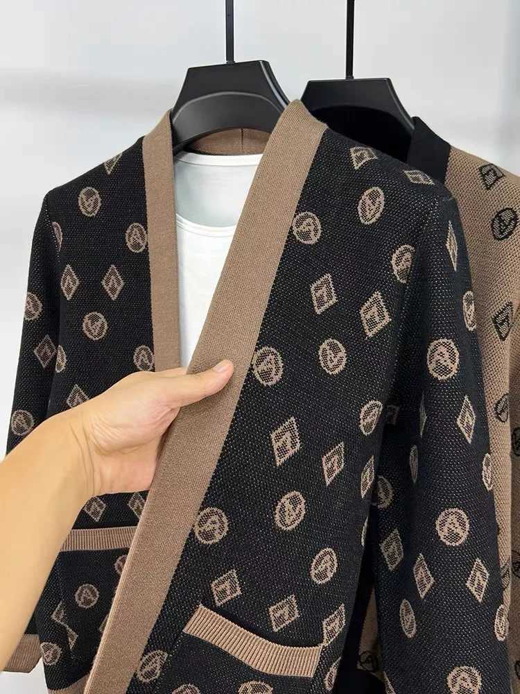 Advanced Contrast Color Letter Printing Knitted Cardigan Men's Spring and Autumn New Korean Fashion Shawl Casual Sweater Coat Q260915