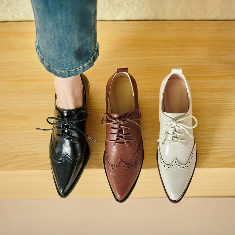 2025 Women's European and American Spring and Autumn Pointed Leather Lace up Middle Heel Retro Blake Lefu Single Shoes 260916