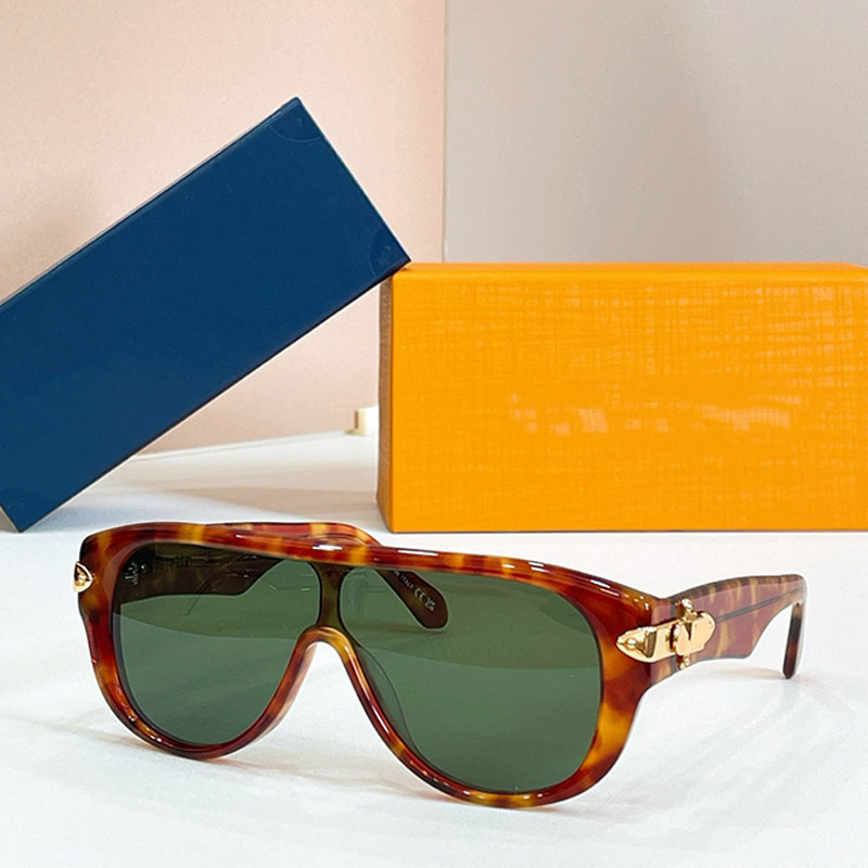 Women Lock Mask Sunglasses Dark Green Lenses Integrated Shield Shape Sunglasses Tortoise Acetate Frame Pilot Eyeglasses Retro Trench Coat Denim Men