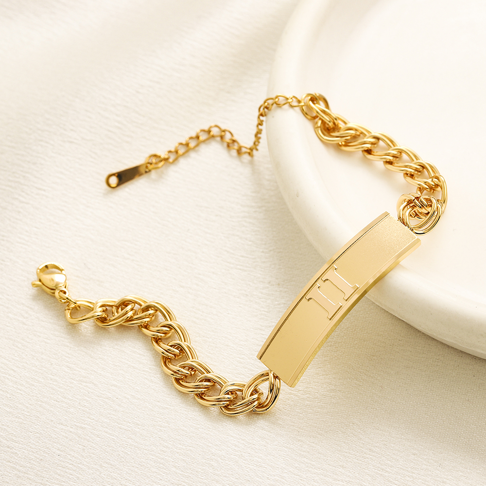 Classic bracelet Chains chunky chain for women men copper charm design letter bracelet fashion fine jewelry women girl's birthday gift daily ou