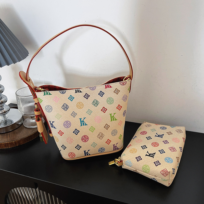 Luxury Brand Designer's 2026 New High-end Style Handbag For Women, Light Luxury, Versatile And Fashionable, Shoulder Bag With Three Colors.