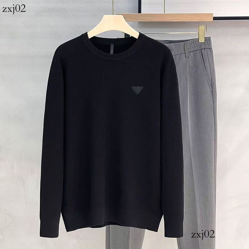 Designer Sweater Men Triangle Patch Sweaters Soft Basic Cashmere Men Women Pulls Winter Fashion Knitted Jumper Top Sueters Clothing Warm Loose Knit