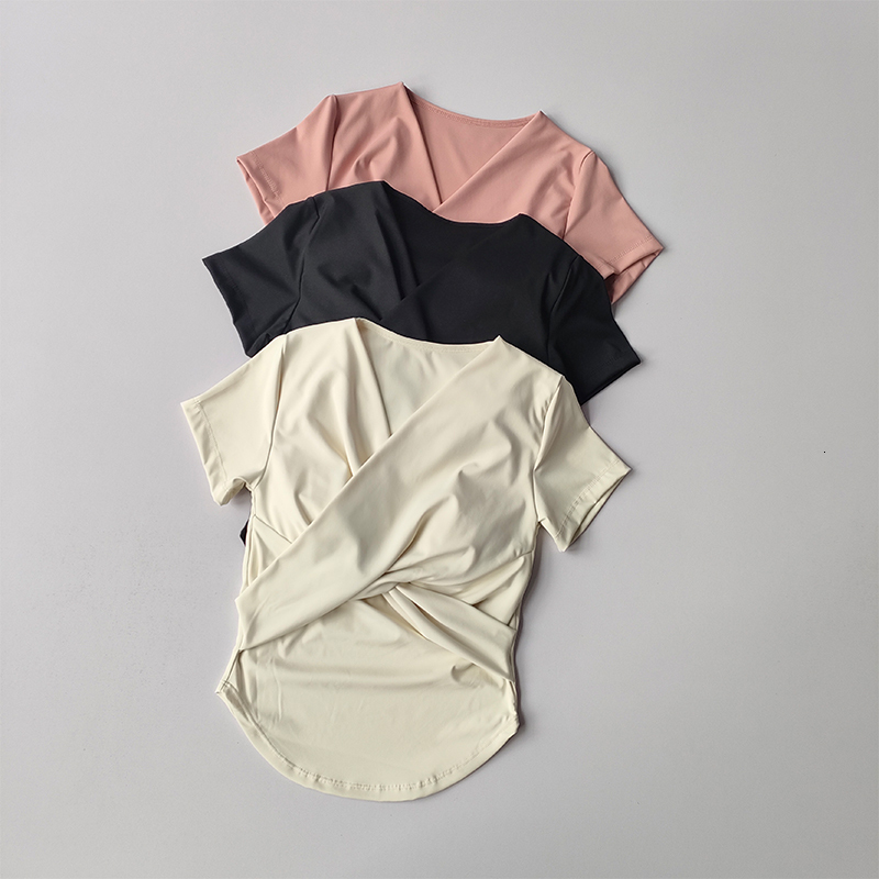 Sports with Chest Pad for Women Short-sleeved Fake Two-piece Slim Yoga Suit Wearing New Summer Pilates Training Top Cloth 26Y0916