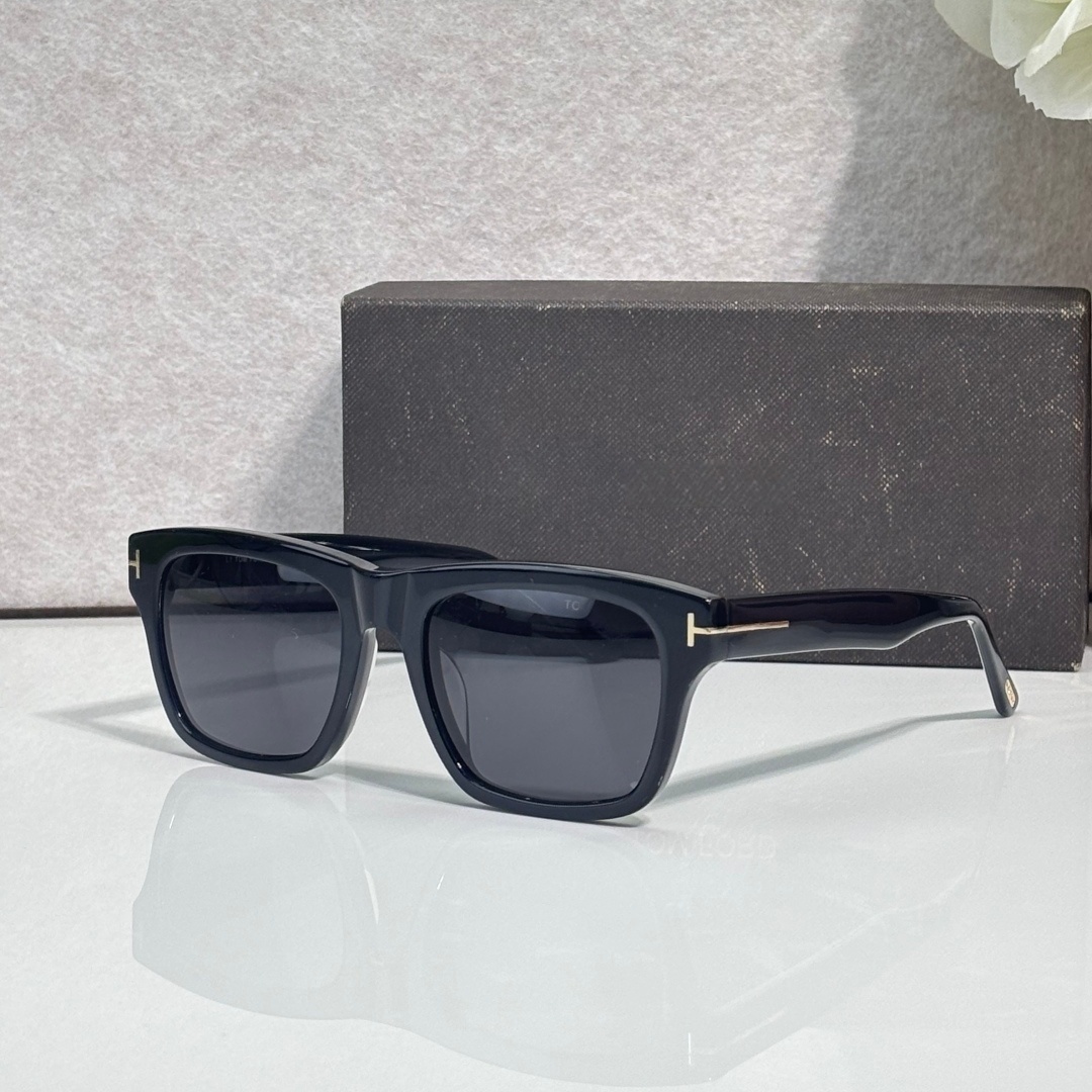 Unisex Retro Thick Square Acetate Sunglasses Glossy Frame T Shape Gold Metal Ornament UV400 Gradient Solid Lens Men Women Luxury Outdoor Eyewear