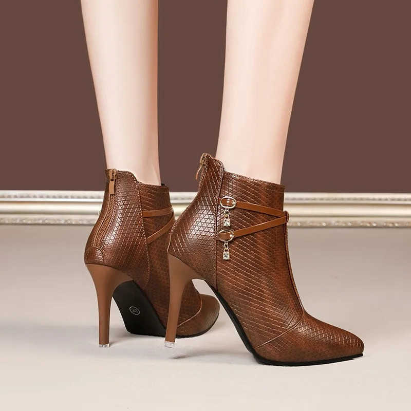 Size New Large Women's Boots High-heeled fashion Boots fashion Plus Cotton Warm Nude Boots Banquet Women's Shoes Short Boot D260916