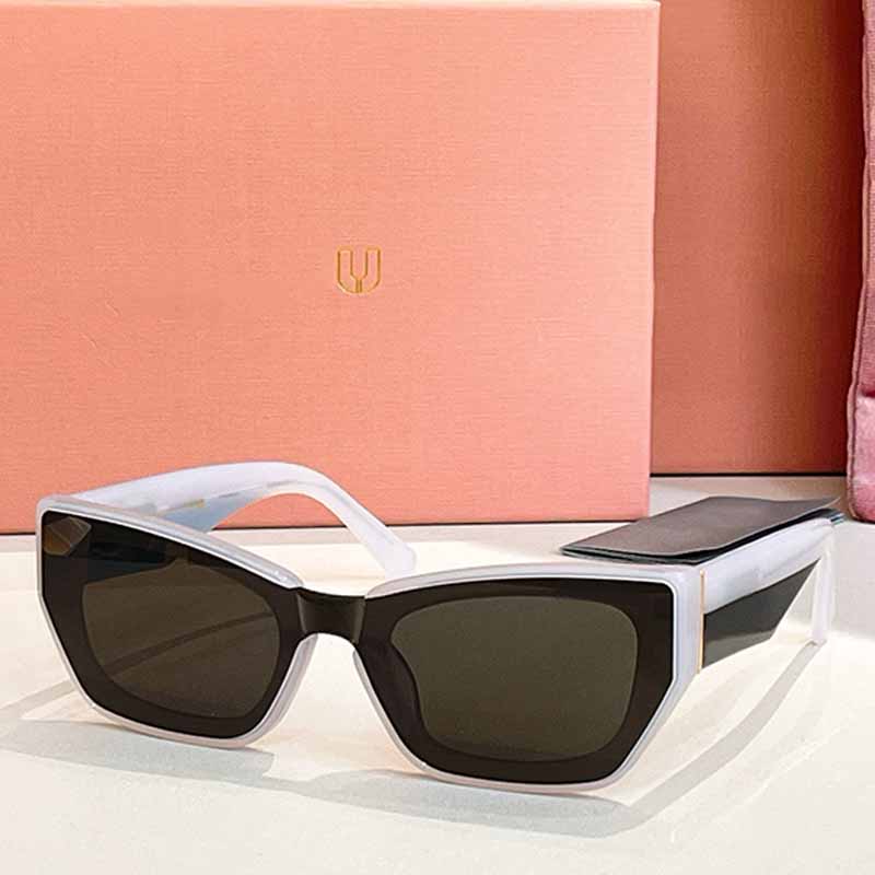 MU 95AV Designer Retro Rectangle Sun Glasses Unisex Acetate Black white dual tone Mirror frame legs Luxury Fashion Ladies Designer Sunglasses Street