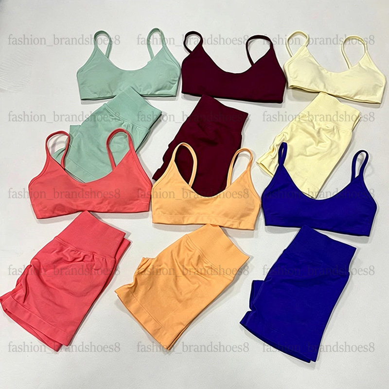 Impatto Scoop Neck Reggiseno Ultra Violet Yoga Gym Set Top senza cuciture Pantaloncini Completo Fitness Allenamento Abbigliamento Donna Hip-lifting