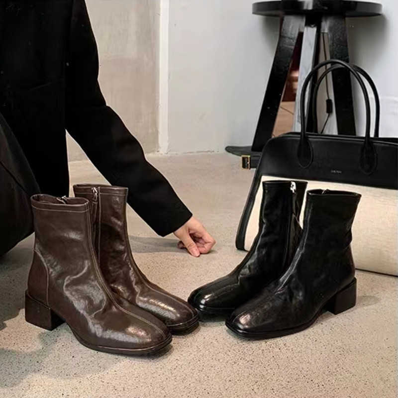 short Fangtou washed horseskin slim boots with thick heels and small ankles women's autumn 2025 new style D260916