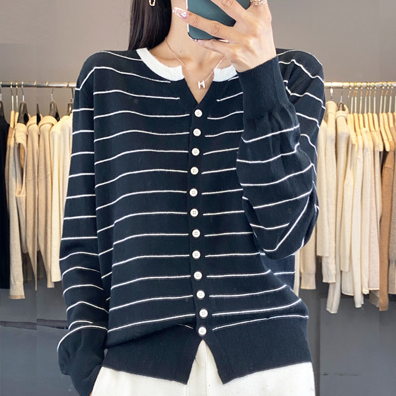 2026 Autumn Collection: Women's Knitted Sweater, Round Neck, Striped Outerwear, Korean Style, Wholesale From Export Factory Spider Hoodie
