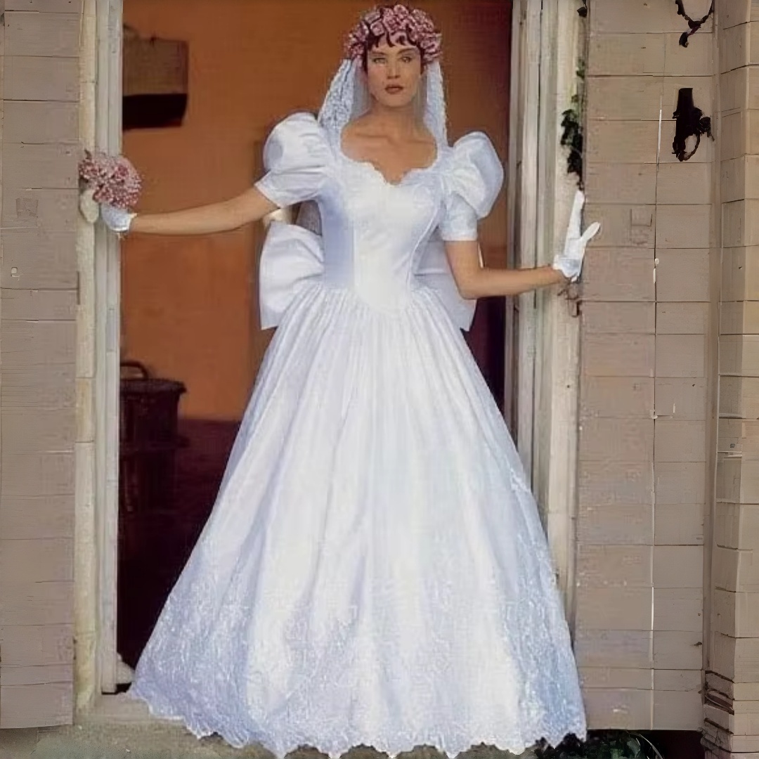 Vintage 1990s White A-Line Wedding Dresses Puff Short Sleeve Sweetheart Neck Satin Back Bow Lace Hem Bridal Gown Floor Length Custom Made