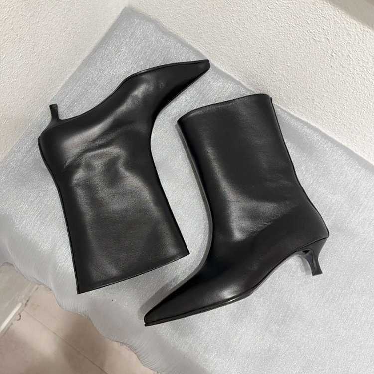 Korean French version of heel short boots for women in autumn and winter 2025 new style with wide MOUth mid top boots D260916