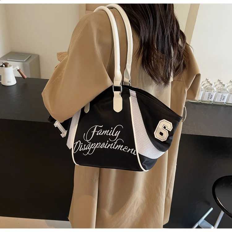 Designer Design Fiable Cmuter Stylish Tote Bag Crossbody Bag for Short Trips Business Travel and Vais with Large Capacity J260916