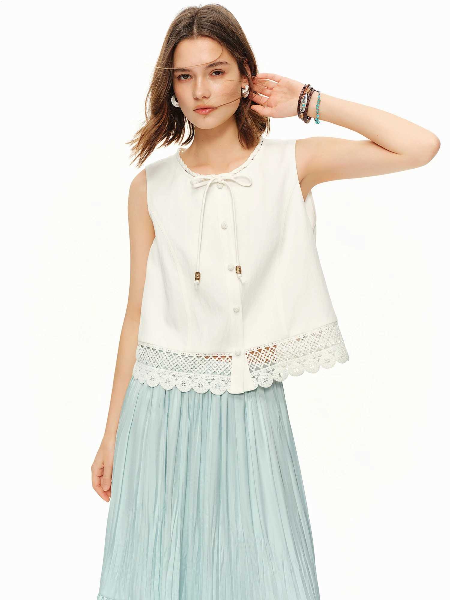 Hand-Hooked DUSHU Women's Stylish Summer Lace Resort Vest Top 2026 New Summer Arrival Fashion Collection White Sleeveless ShirtsW260915