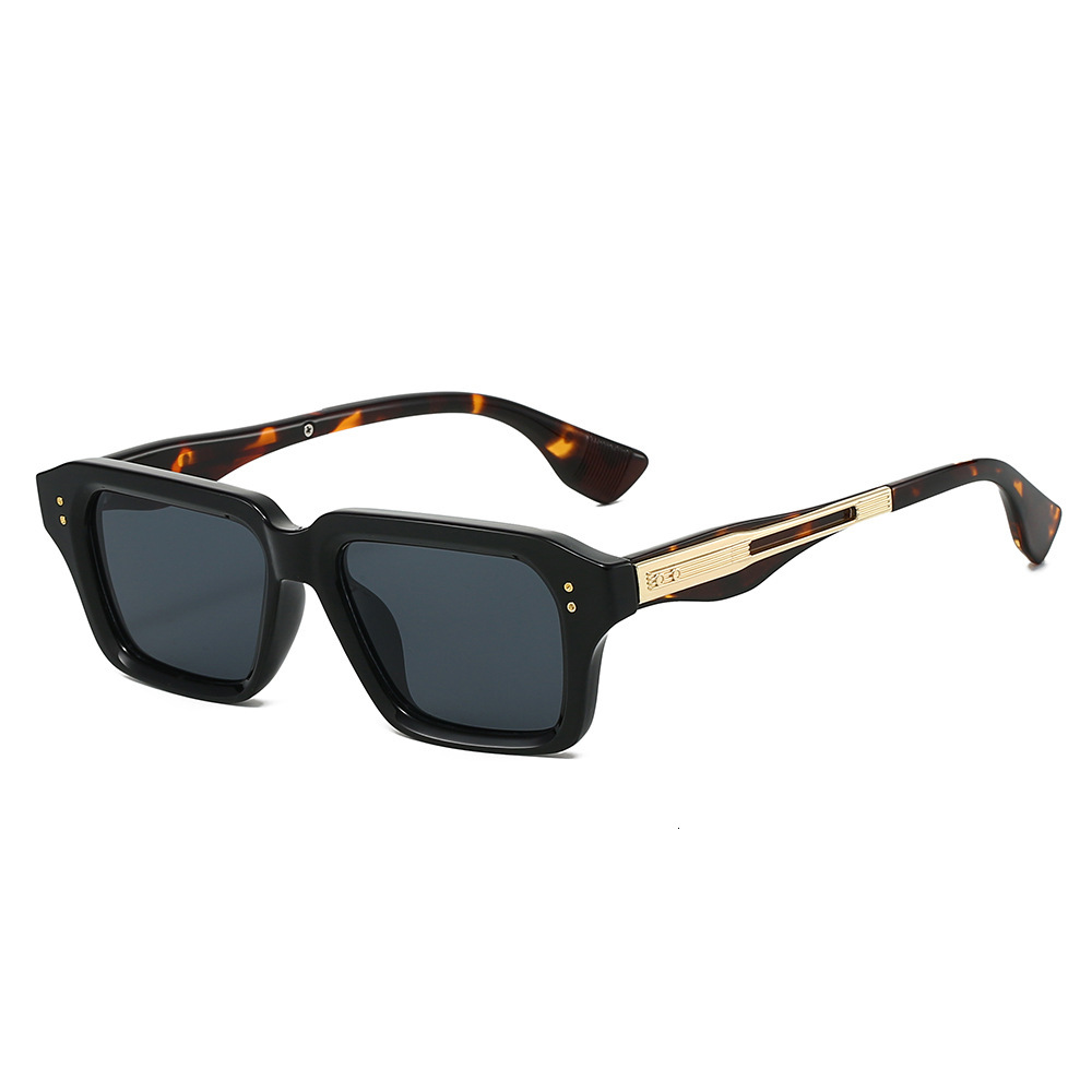 Cool Small Square Sunglasses Men Women Artist Vintage Ins Fashion Lundon Style Rivets Sun Glasses Metal Luxury Designer J260916