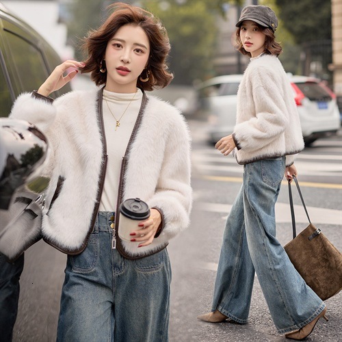 New Winter Fashion PU Leather Patchwork Faux Mink Fur Short Jacket