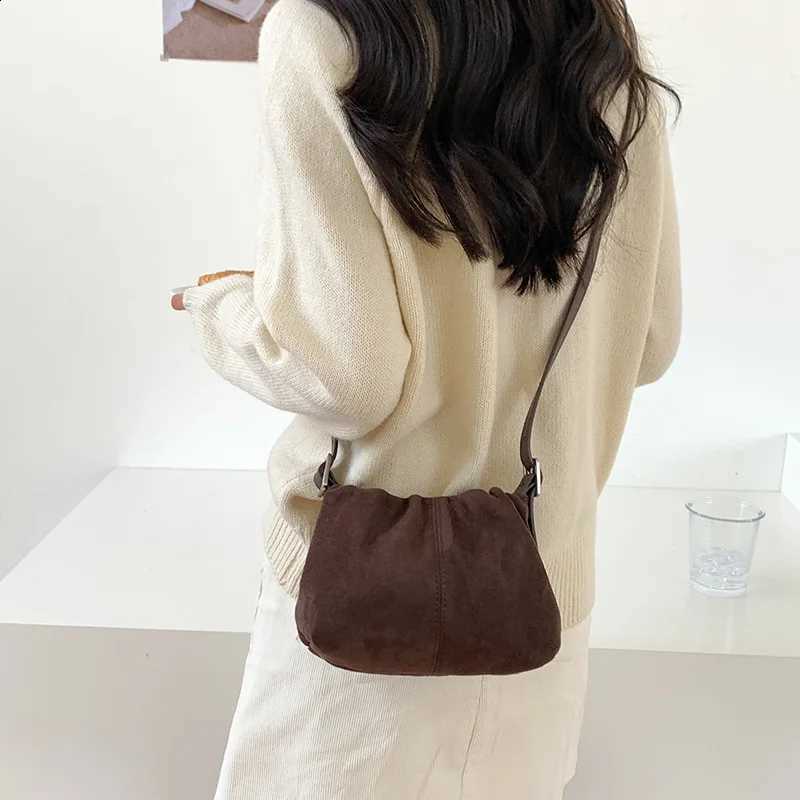 Designer Bag Utumn Winter Wen Korean Style Faux Suede Leopard Print Hobo Crossbody Shoder Bag Wrinkled New Mo Handbag J260916