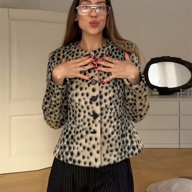 Leopard Print Button Front Outer Jacket Round Collar Cropped Fit 2026 Autumn Retro Street Women Outerwear Coat Trendy Blazer 260915