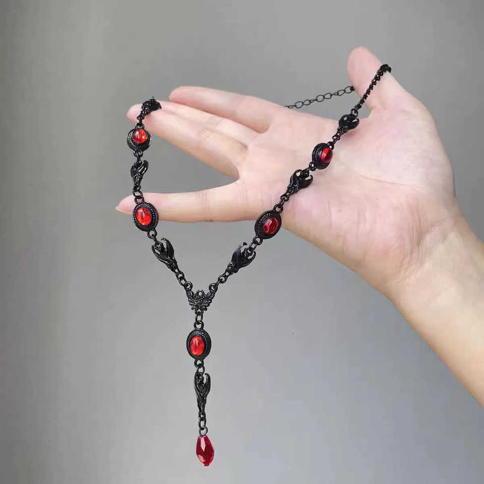 Dark Gothic Punk Red Water Droplet Pendant Necklace For Men Women Halloween Vintage Rock Y2K Grunge EMO Jewelry New AccessoriesT260916