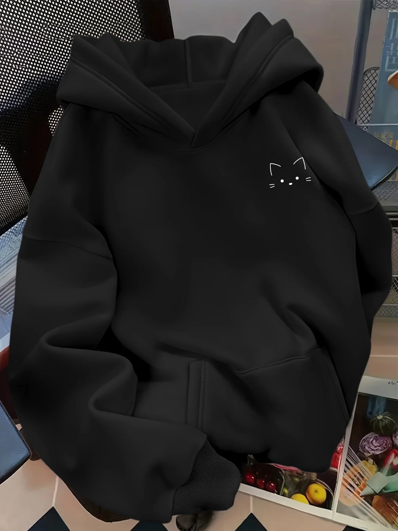 Minimalist Cat Face Graphic Hoodie Women Simple Small Cat Print Hooded Sweatshirt Casual Loose Pullover Hoodie hoodies clothes 260916