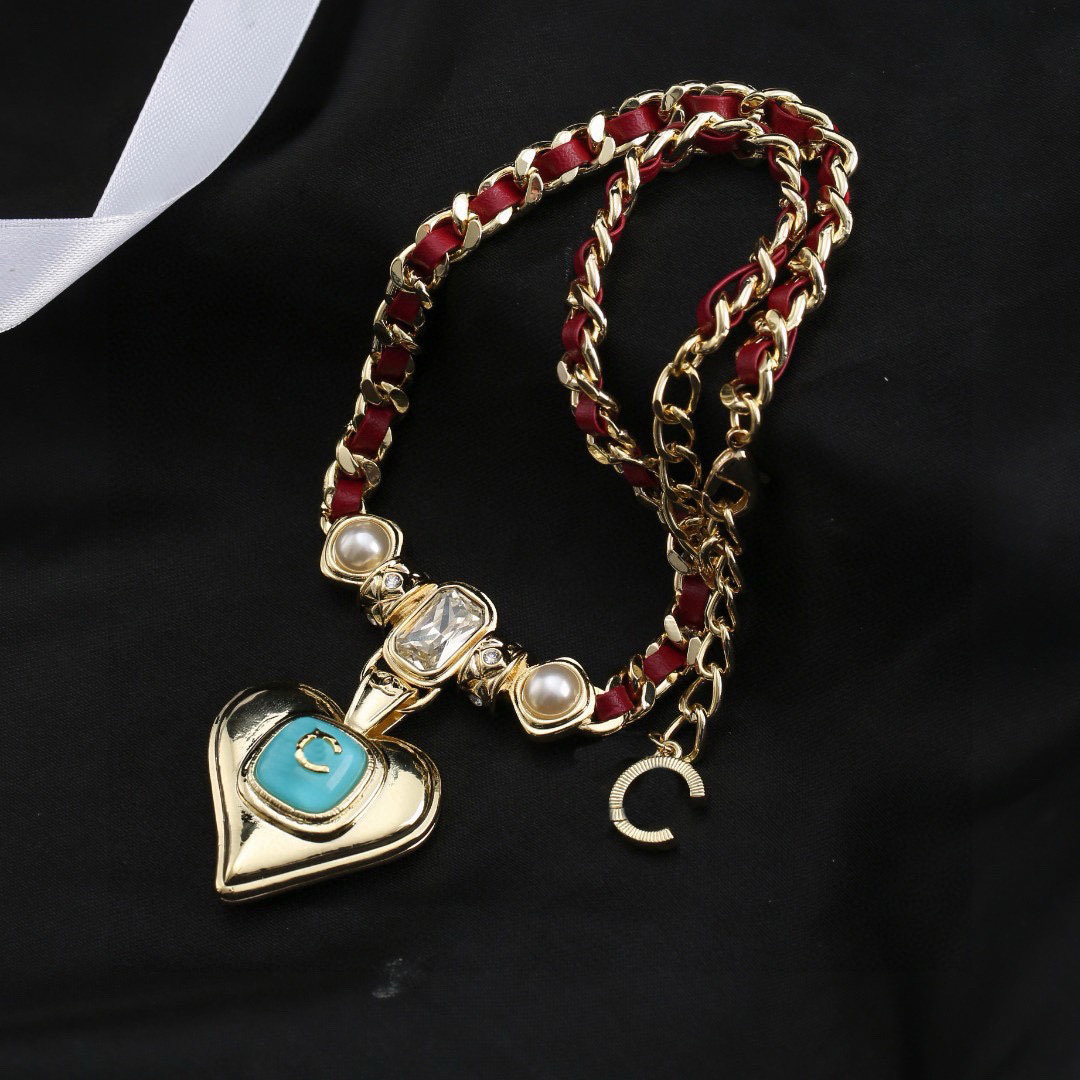 Designer leather Chokers Pendant Necklace C High Quality Luxury Letter Style with Diamonds Pearls Fashionable Gift for Women CC ghkjhgs