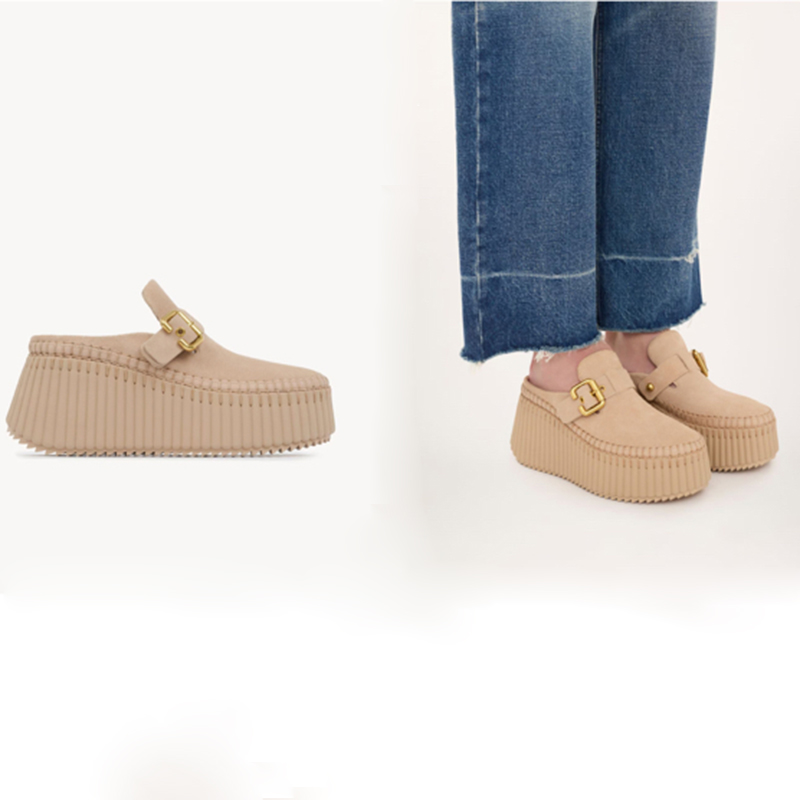 Chaussures de créateurs Pantoufles décontractées Sandales pour femmes Cousu à la main 8cm Mocassins à plateforme Boutons classiques Diapositives