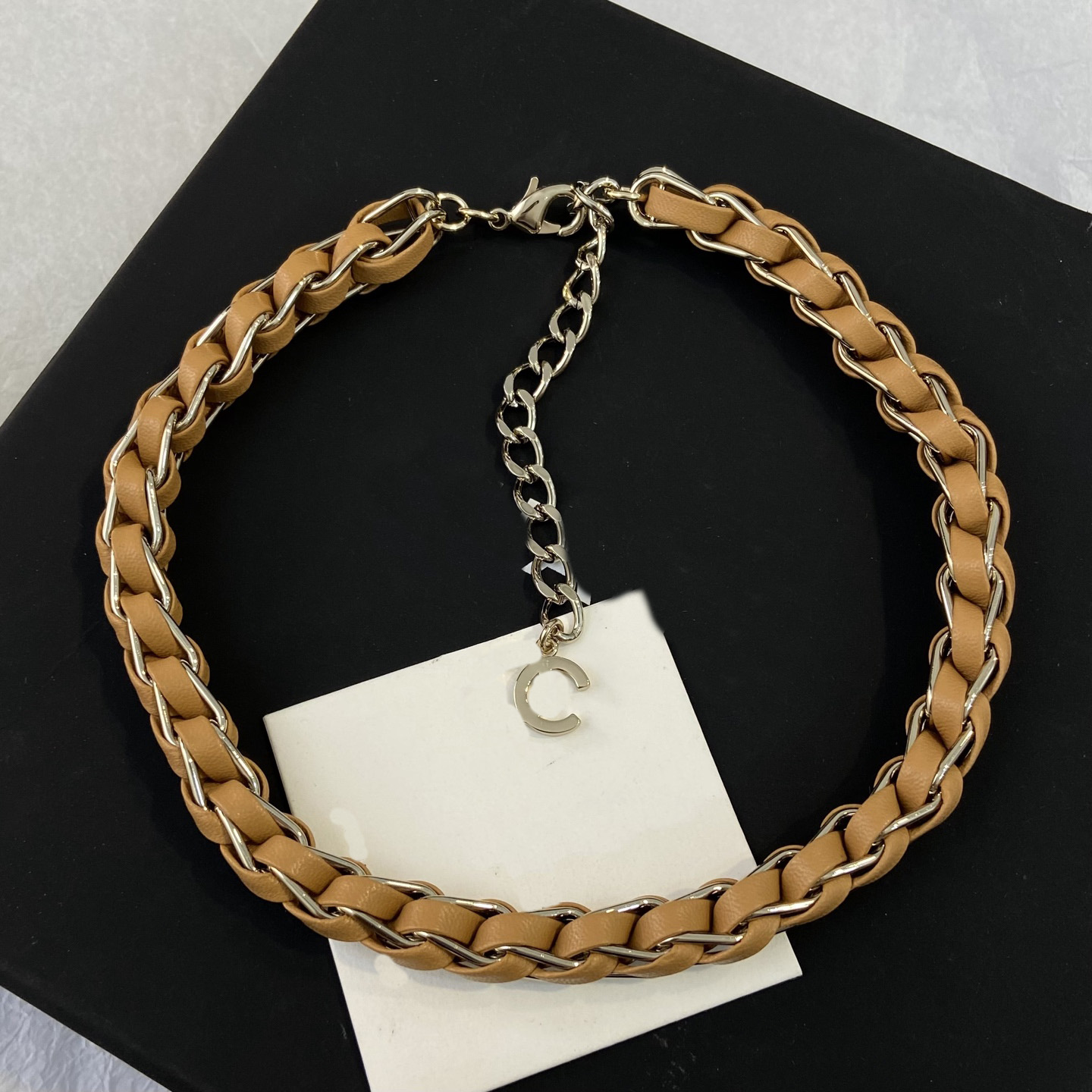 Designer leather Chokers Pendant Necklace C High Quality Luxury Letter Style with Diamonds Pearls Fashionable Gift for Women CC ghkhghg