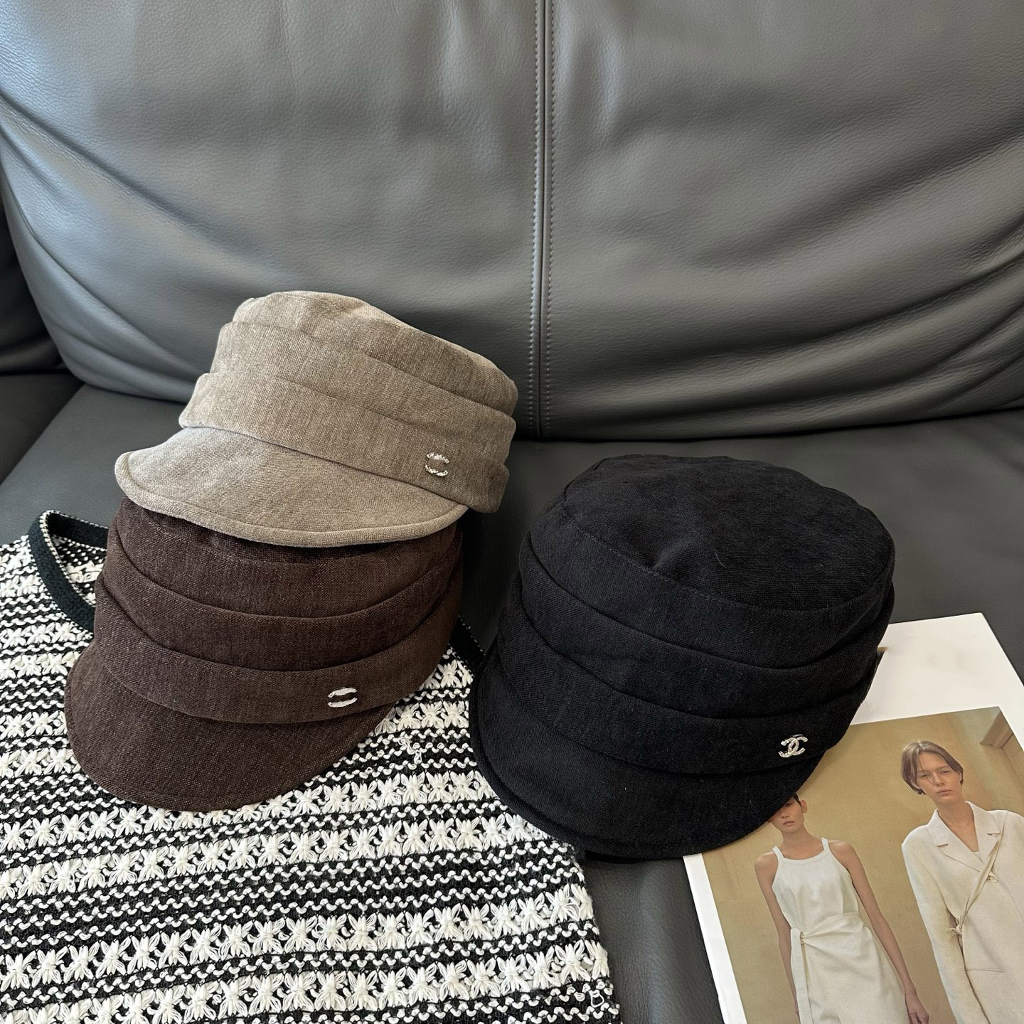 Pleated Military Cap Designer Rhinestone Band Woolen Baker Boy Hat Vintage Classic Autumn Spring Party Elegant Unisex