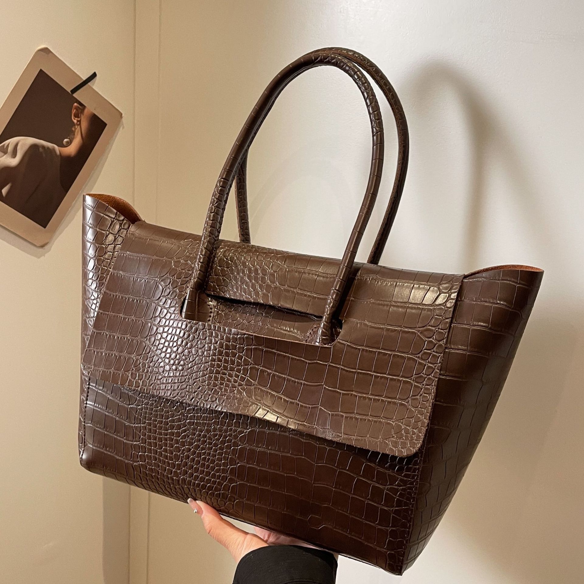 High-End Stone Pattern for Women 2025 New Trendy Korean Version Large Capacity Handbag Retro Commuter Tote Bag