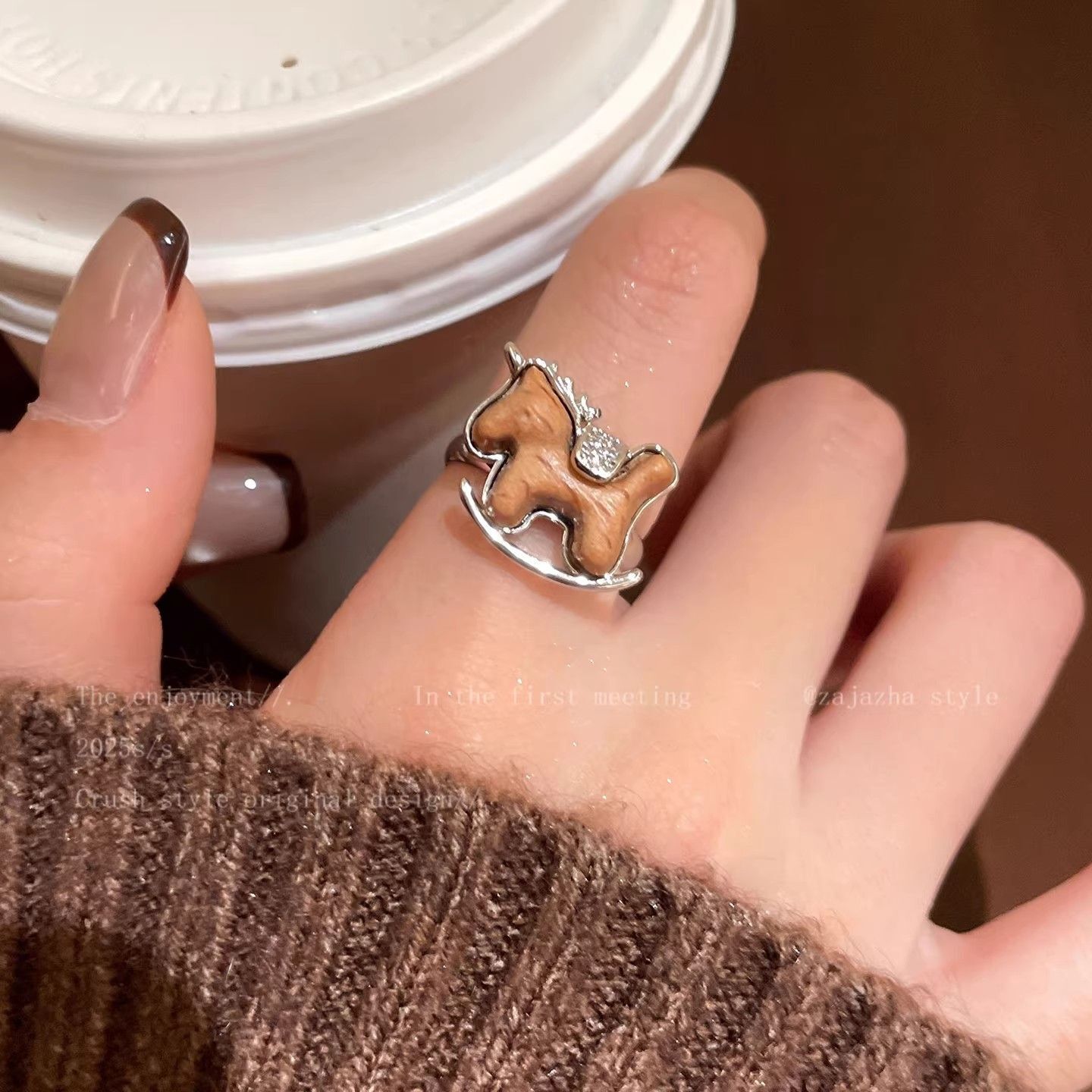 Womens Ring Jewelry Designer Luxurious Elegant French Classic Design High-end Texture Unique Pony Element Exquisite Index Finger Bracelet Cute Ins S