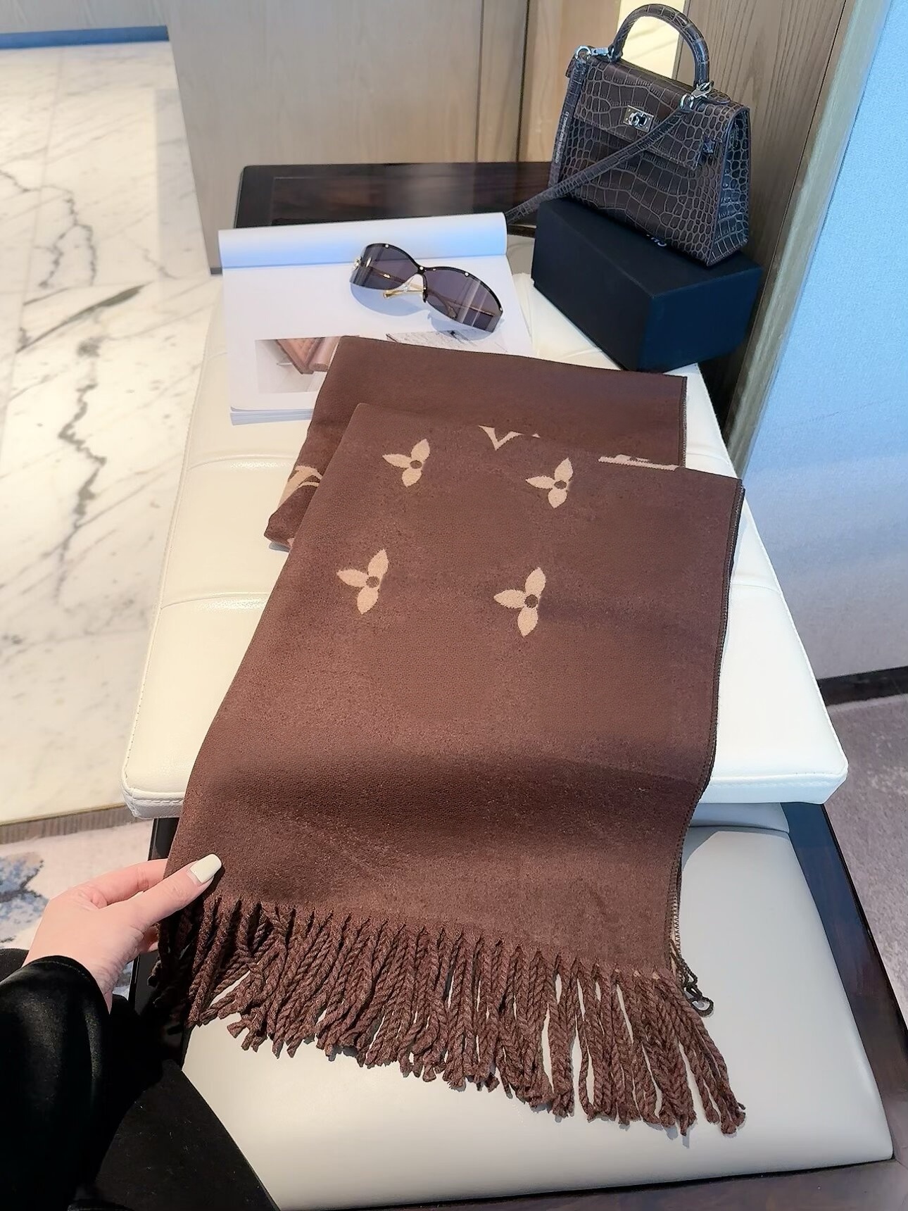 2026 Classic Plaid Women Man Designer Scarf 100% Cashmere Scarves For Winter Warm Womens and mens Long Wraps Size 180x30cm JP220