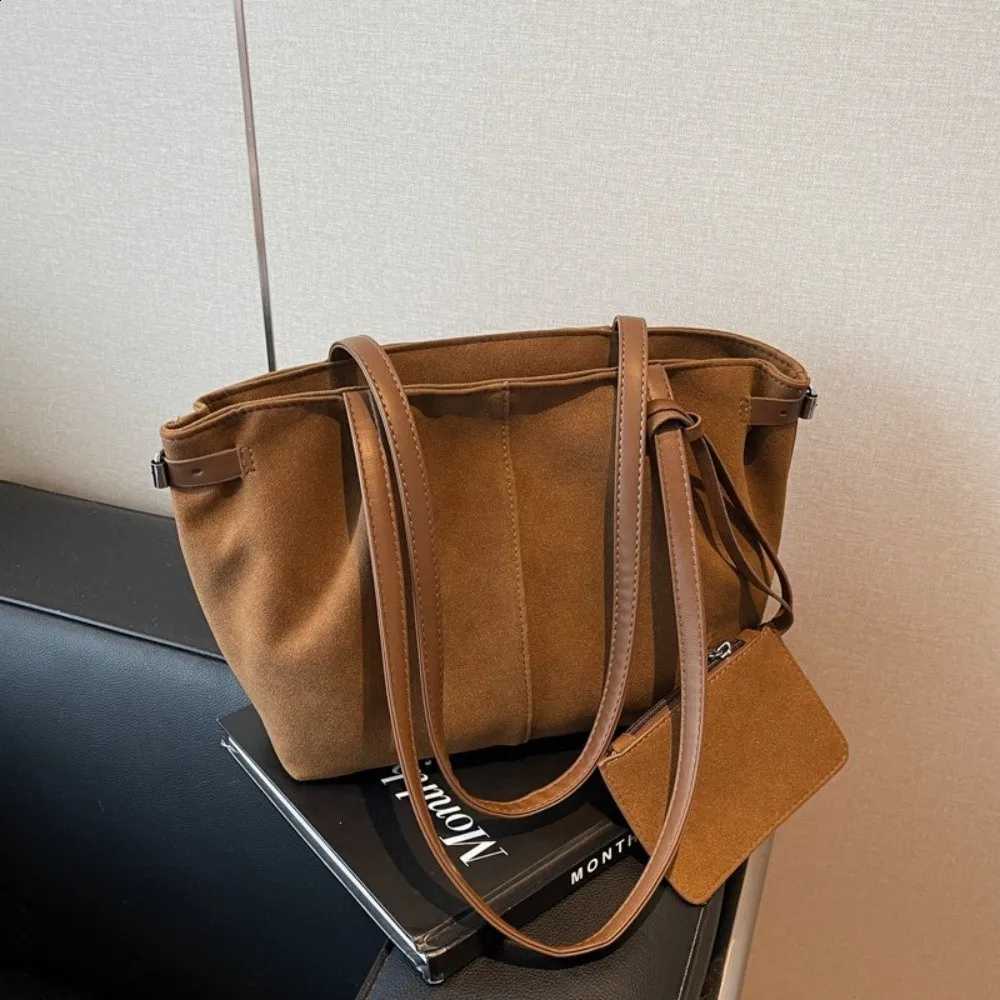 Designer Bags New Suede Shoder Large Capacity Lightweight Travel Underarm Bag with Coin Bag Waterproof Shopper Handbag Casual Use J260916