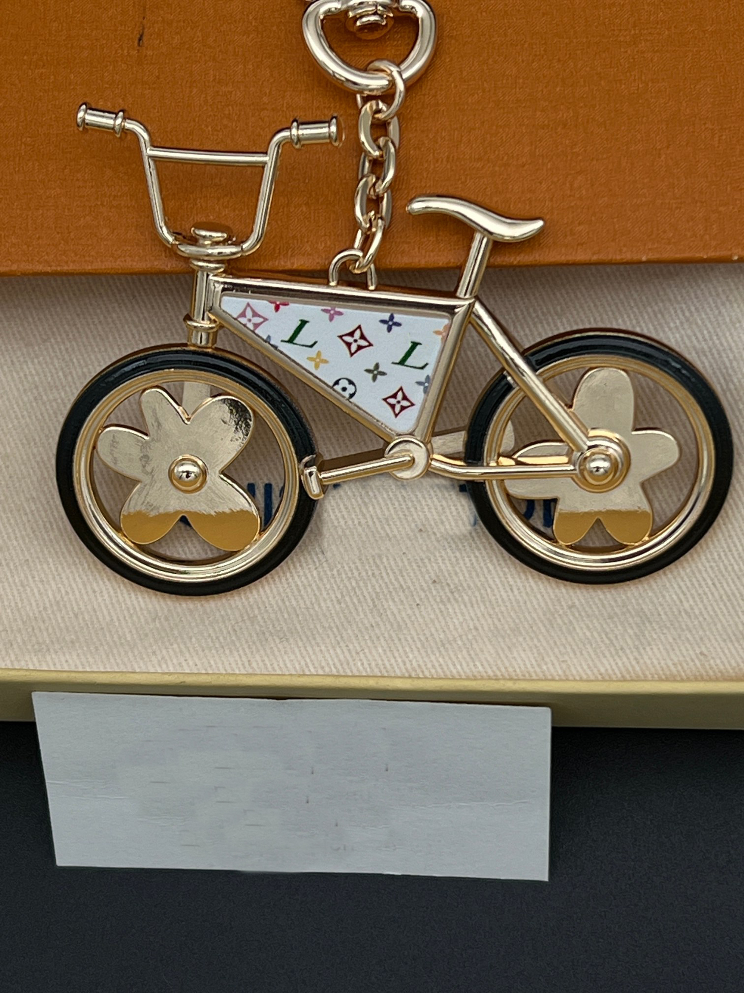 High Quality Designer Classic Cycling Decorative Chain Keychain Letter With Bag Charm Womens Car Bag Pendant Key Chains Decoration Accessories
