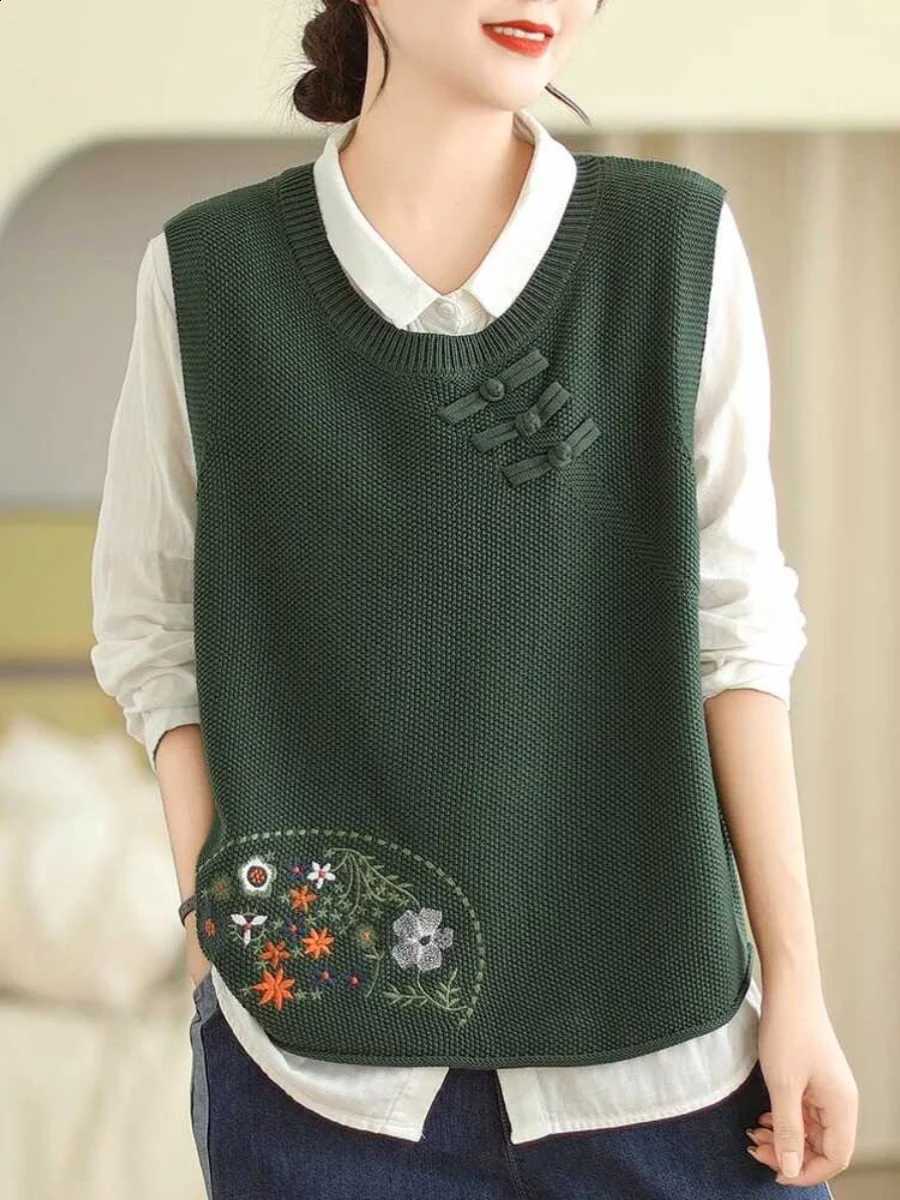 Spring Women's Knitted Vest 2026 Autumn Loose round Neck Retro Artistic Shoulder Pad Outerwear Top Comfortable Commute StyleW260915