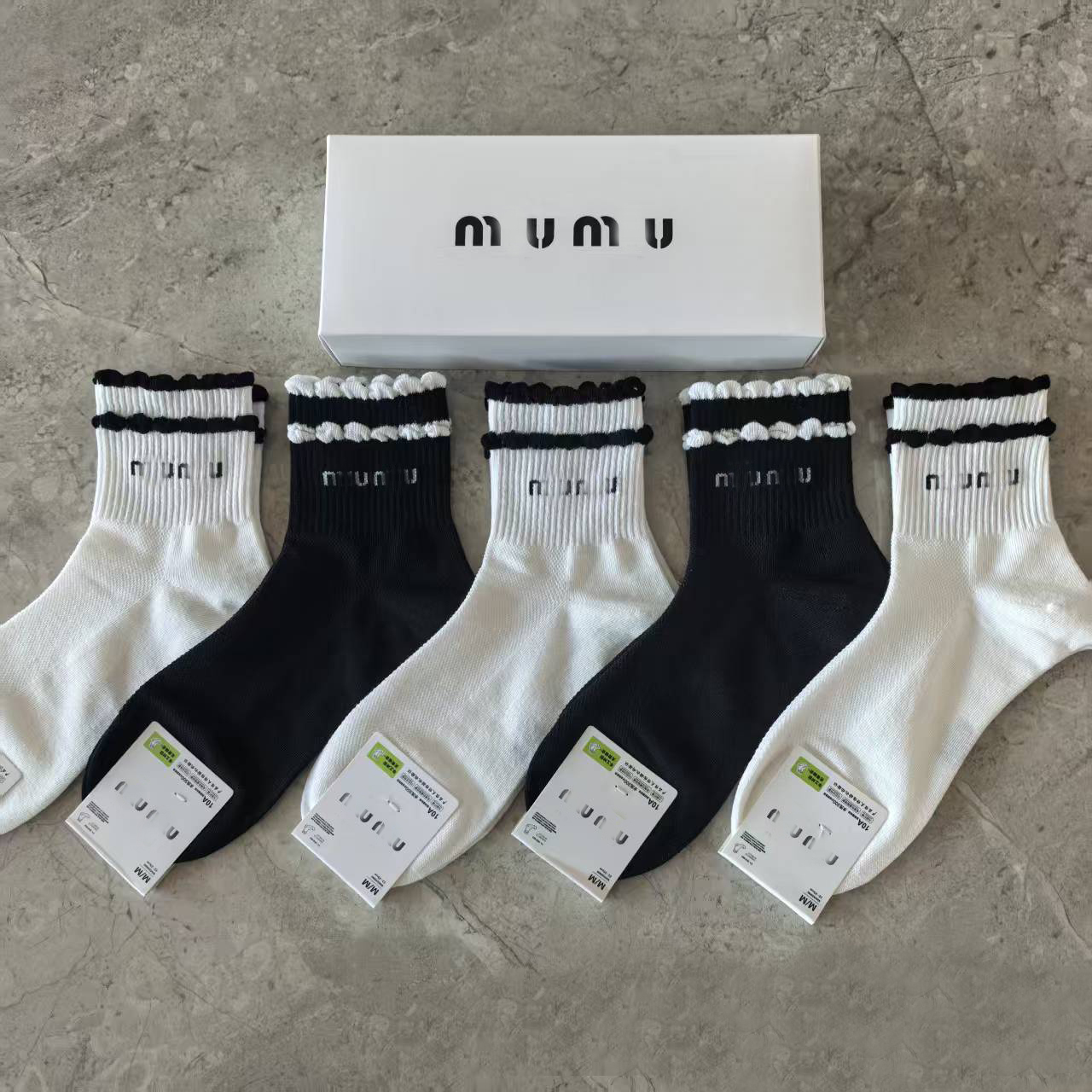 Designer Mens socks Women Cotton All match classic Ankle Letter Breathable black and white Football basketball Sports Sock 86441