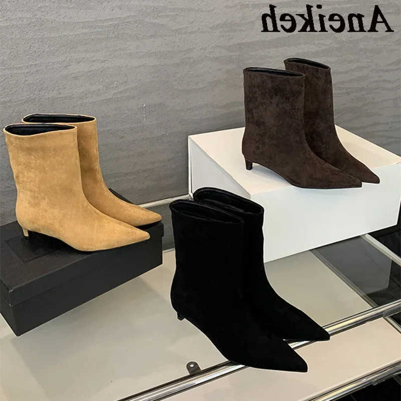 41 Size Aneikeh 42 Large fashion Winter Faux Suede Pointed Short Boots Low Heel Boots Slip on Party Shoes Botas Zapatos De Mujer D260916