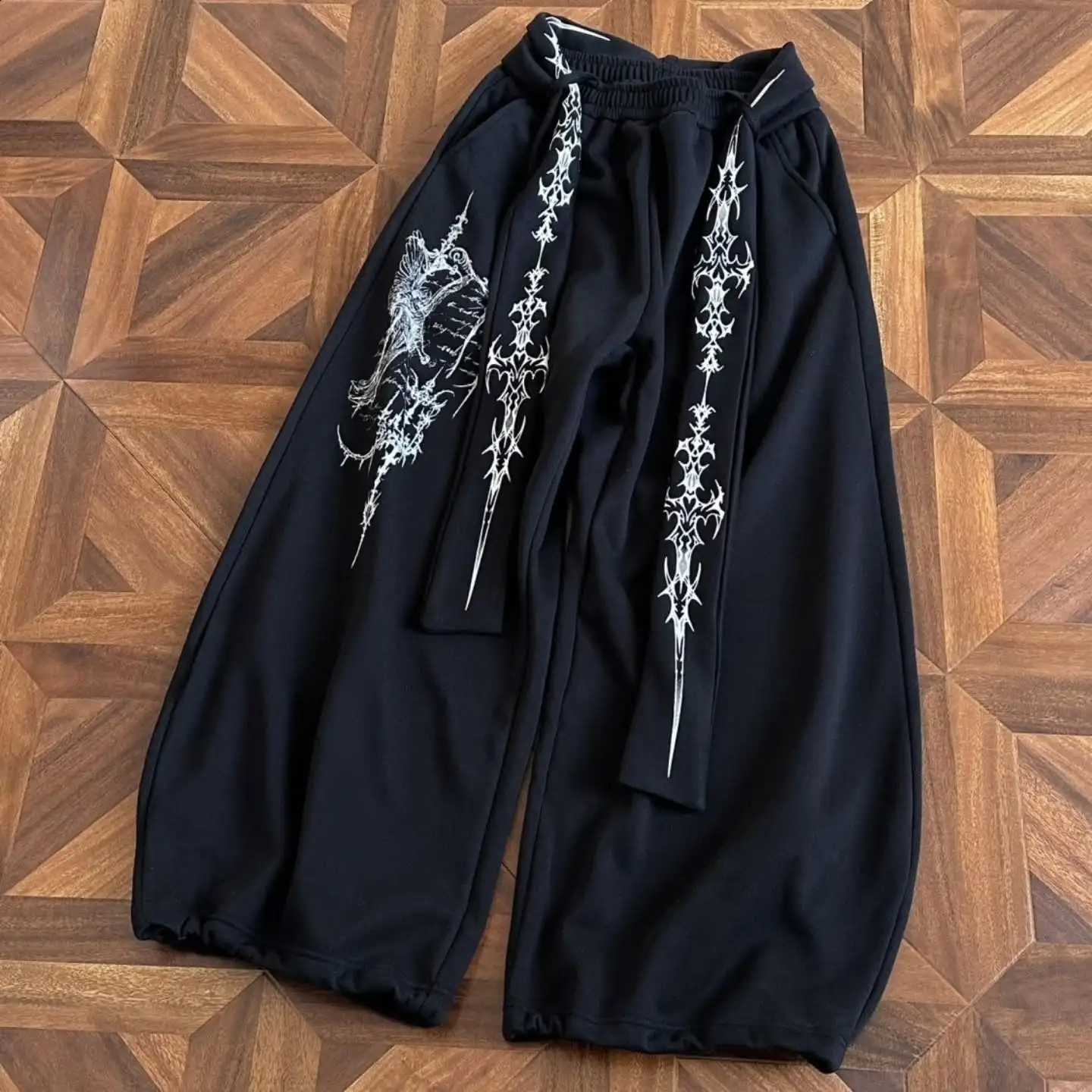 Sweatpants Retro American Black Loose Y2k Men Women Streetwear Dark Gothic Wide Leg Pants Fashion Embroidered Belt Jogging Pants D2609161