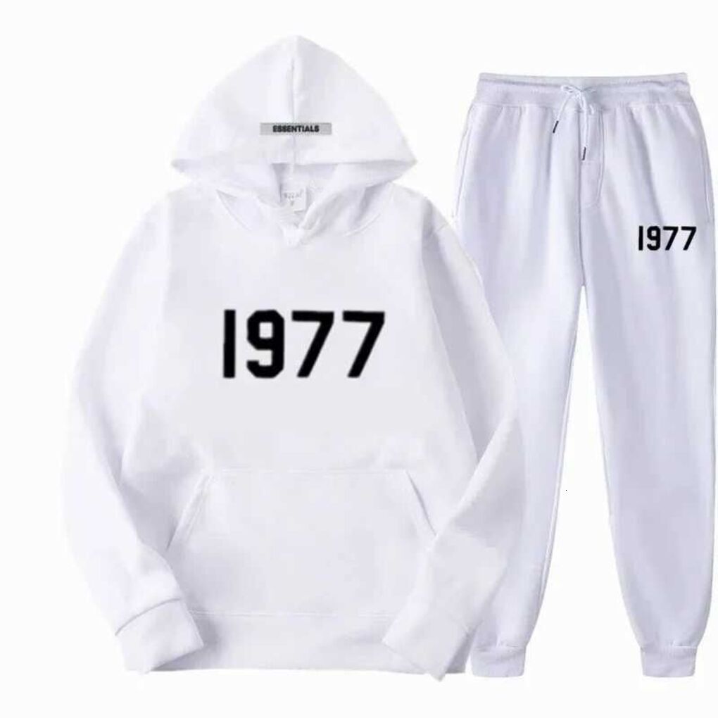 Essential 1977 Man Tracksuit Designer Essss Sportswear Two-Piece Set, Long Style, Loose Fit, Trendy Brand, Printed Design, Sporty And Casual Sporrt