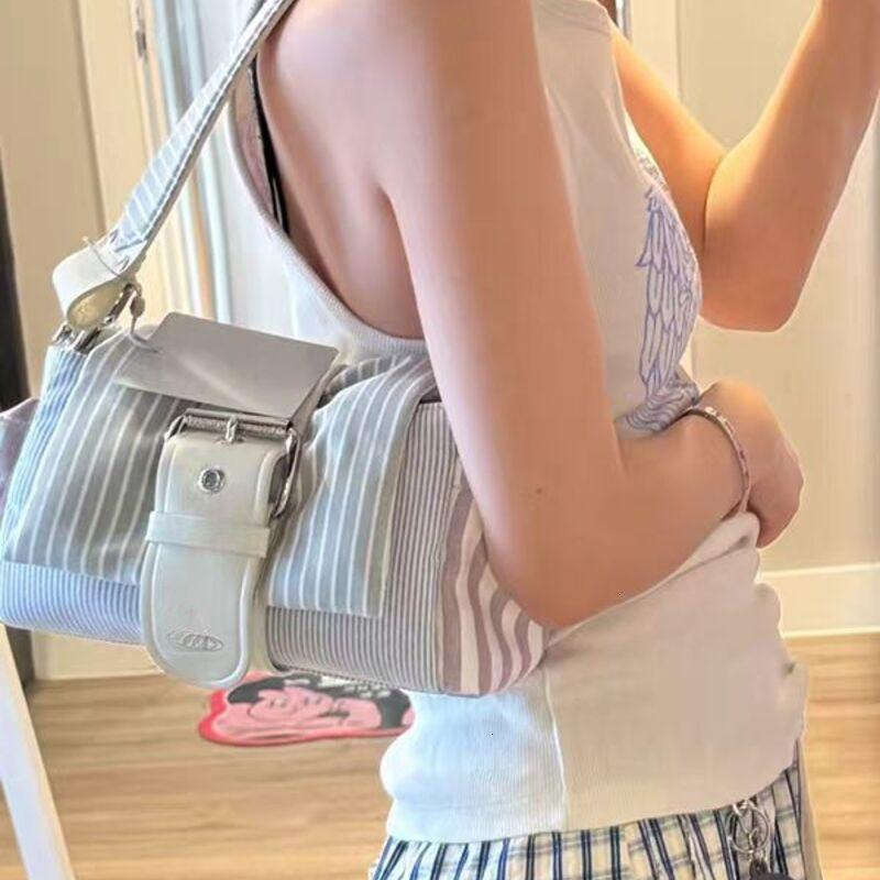 Vivieve West Wood Luxury Designer Bag Orb Shoulder Y2K Wallet Popular Taro Purple Bow Underarm Bag Canvas Striped Crossbody Handbag Office Purses