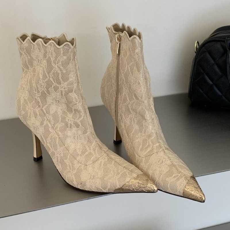 Lace Aneikeh Toe Women Pointed Ankle Boots Metal Toe Cap Stiletto Heel Wavy Edge Side Zipper Vintage Floral Lace Short Boots D260916