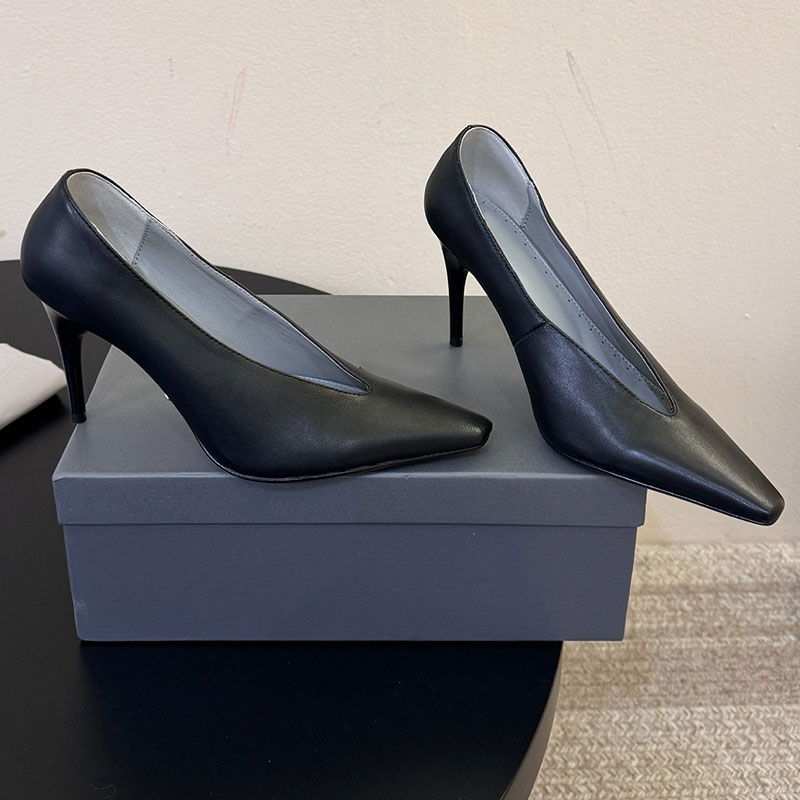 Womens Avenue Pump in Black Designer Fashion Week pumps Womens Autumn New Sandals High quality Leather Upper Soft Comfortable Sheepskin Lining Point